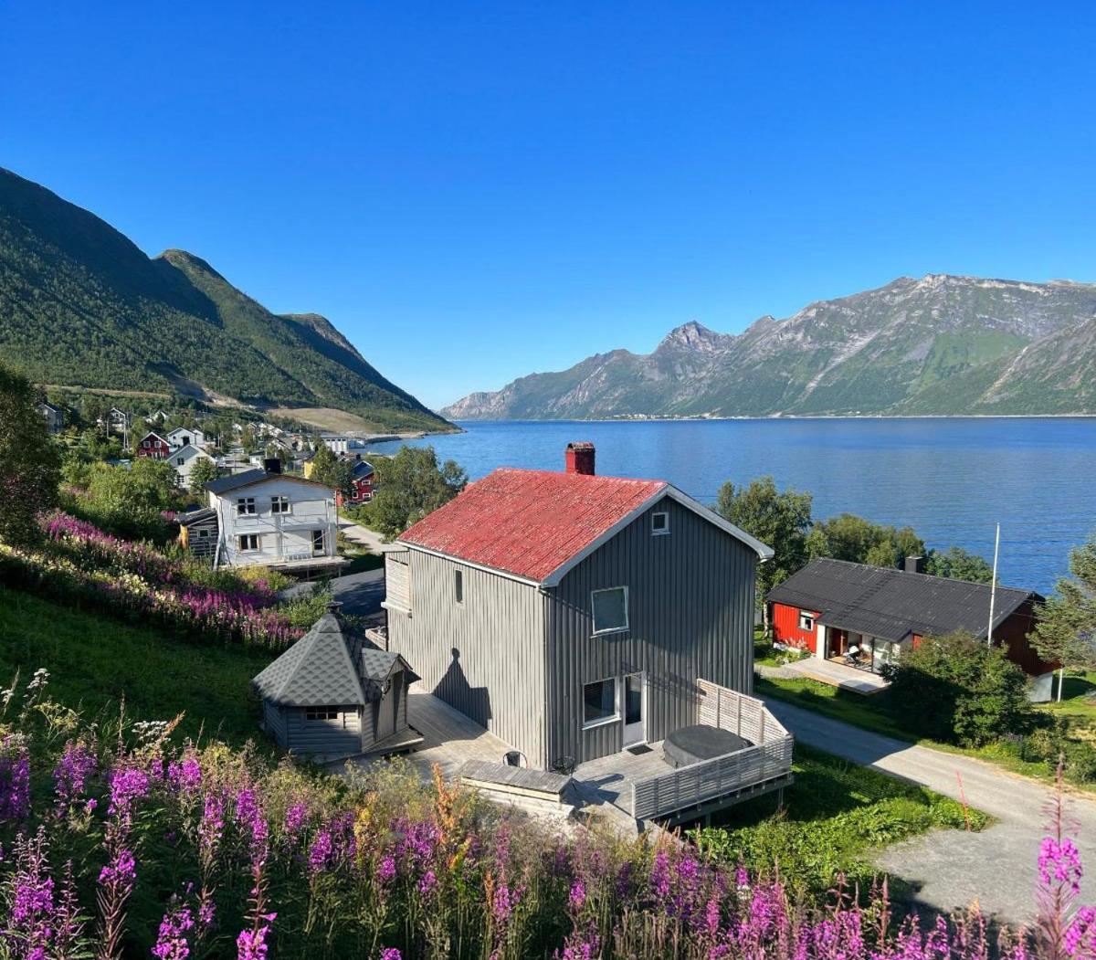 Vacation Home In Fjordgard With Views Of Segla And The Fjord Екстер'єр фото